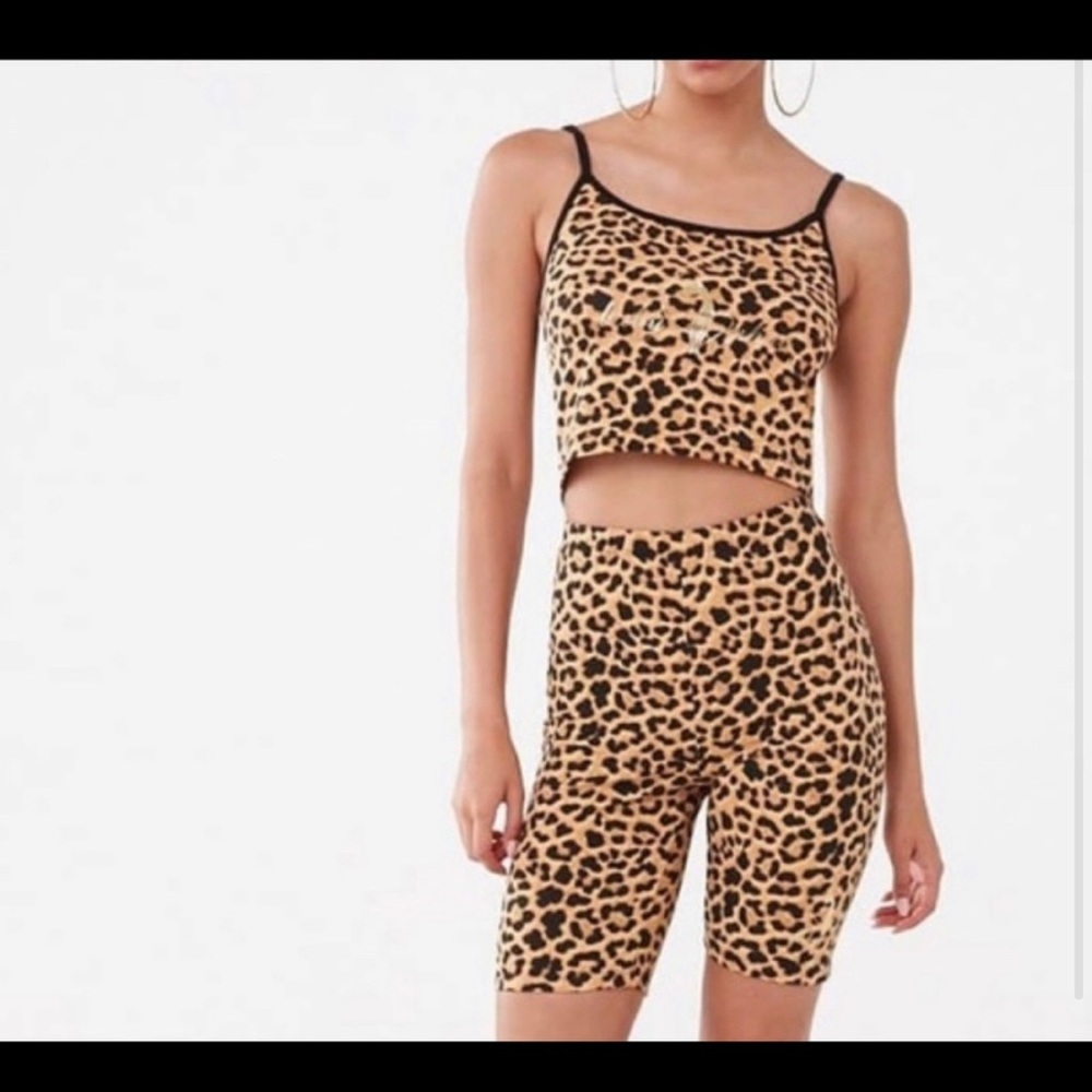 Leopard print biker shorts